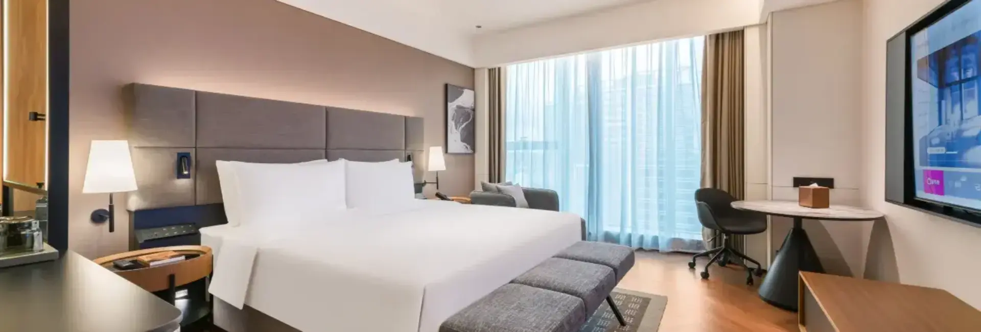 Executive City-View Double Bed Room (Mini Fridge + Flexible Space + Berlin Sofa)