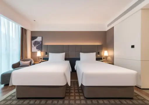 Intercity Deluxe Room – Twin Bed